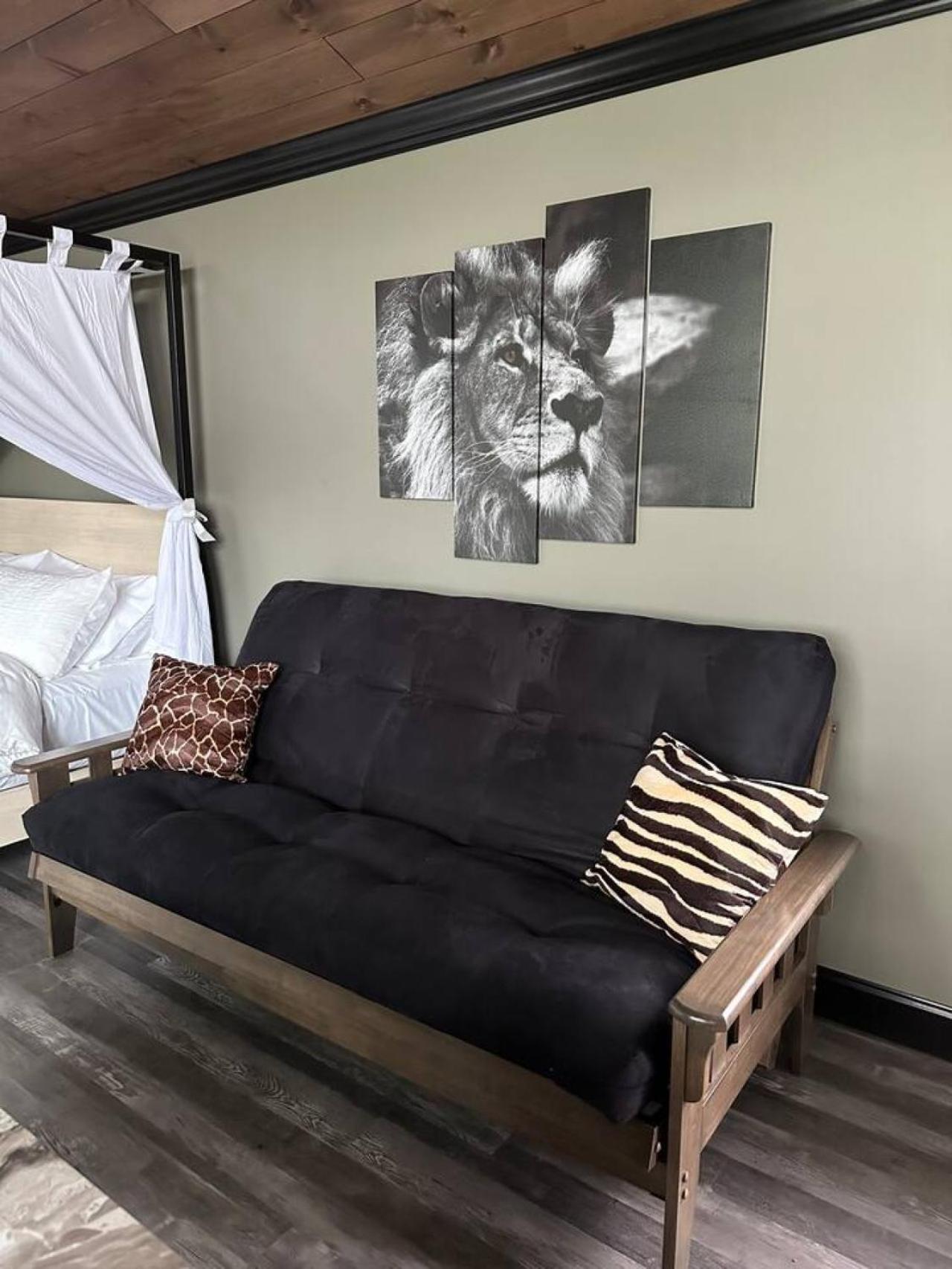 Big Cat Bungalows At The Haven - Lion 2 Canastota Exteriör bild